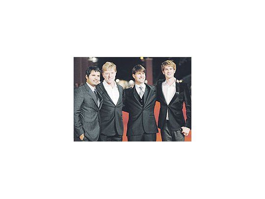 Robert Redford yTom Cruise(presentaron ayer«Leones porcorderos»), típicosexponentes de laclase consagrada,en contraste conla generación offmercado, queaunque tambiénbusque susprerrogativas,intenta hablar otralengua.