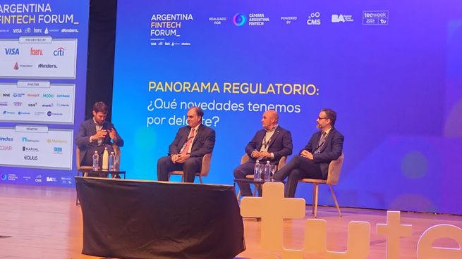 Representantes de los principales organismos reguladores hablaron en un foro fintech.