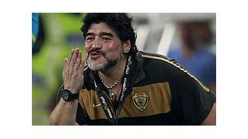Maradona confesó que sueña con dirigir al Napoli.