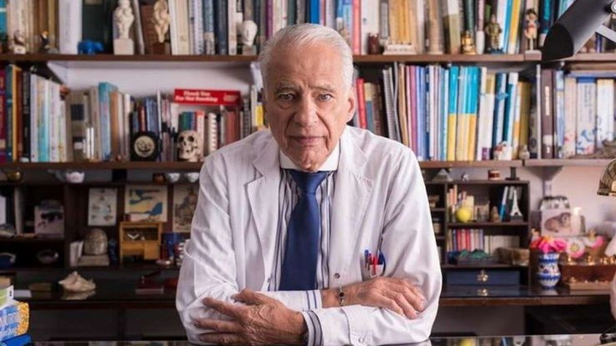 Alberto Cormillot was discharged after being hospitalized urgently