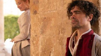 peter dinklage es cyrano en el trailer de lo nuevo de joe wright