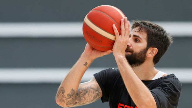 Logró varios títulos, tuvo un gran paso por la NBA pero decidió dejar el básquet.