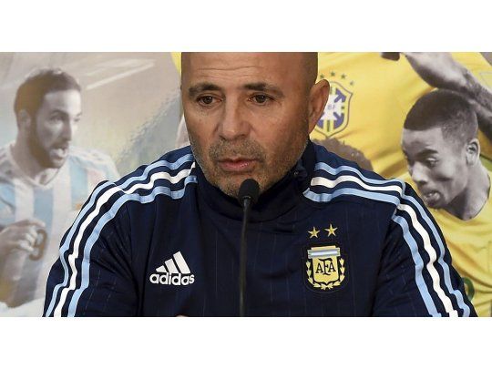 Sampaoli llamó a cuatro jugadores del medio local.