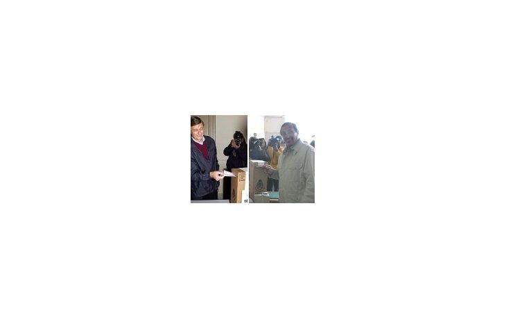 ámbito.com | El candidato a la gobernación Hermes Binner (izq.) votó en la Aduana de Rosario; Jorge Obeid (der.) lo hizo en la escuela Don Bosco, la misma donde votó Carlos Reutemann.
