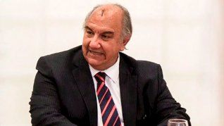 Alberto Baños dejó su cargo en medio de cuestionamientos por el recorte en Derechos Humanos. Alberto Baños dejó su cargo en medio de cuestionamientos por el recorte en Derechos Humanos.