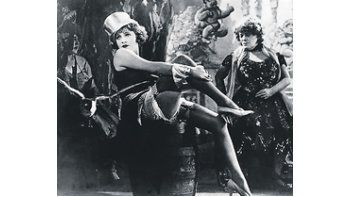 Marlene Dietrich en el clásico «El ángel azul», uno de los films antológicos de los estudios Babelsberg.