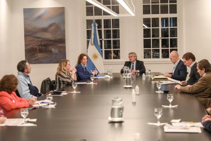 El Presidente y el jefe de Gobierno porteño se reunieron con especialistas en salud y niñez.