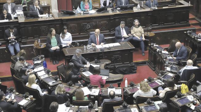 cordial. El jefe de Gabinete no hizo menciones al Gobierno de Cambiemos durante su exposición inicial y en las primeras respuestas. Sólo sacó datos para comparar tras críticas macristas.