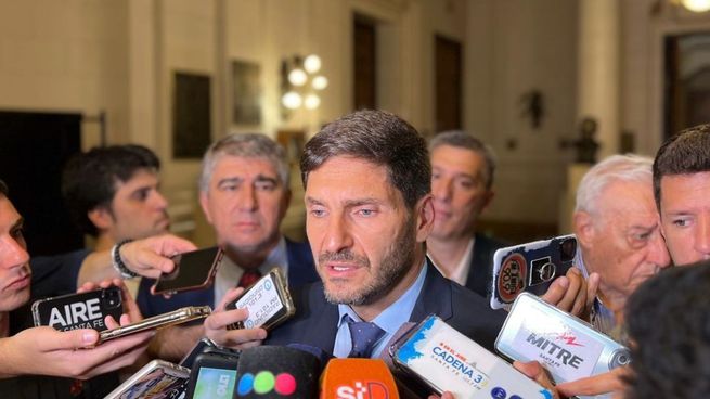 El gobernador de Santa Fe, Maximiliano Pullaro. 