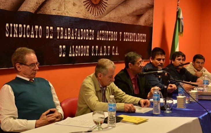 Dictaron la conciliación obligatoria y aceiteros levantó el paro en todo el país