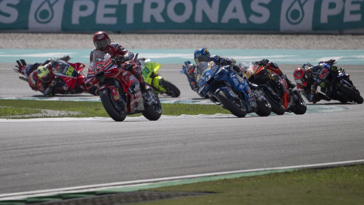 Un choque brutal y múltiples paros cardíacos: el accidente que estremeció al mundo del motociclismo