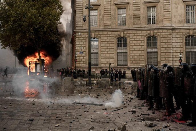 Las protestas dejaron 1.800 detenidos y da&ntilde;os en aproximadamente 1.500 comercios, seg&uacute;n los datos difundidos por las autoridades. &nbsp;