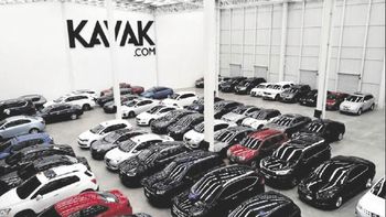La plataforma mexicana de autos usados Kavak realizó importantes recortes de gastos y despidió personal en anticipación a un desafiante 2023.