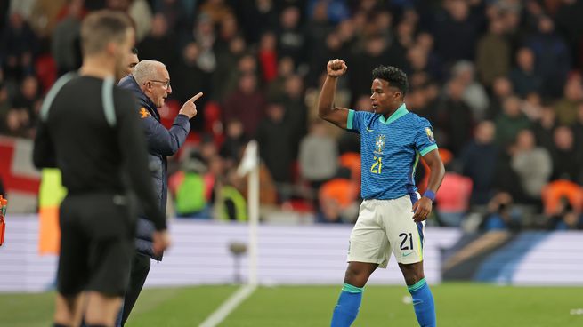Dorival y Endrick, claves en la victoria de Brasil 1-0 sobre Inglaterra.