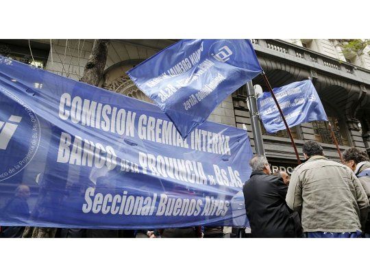Bancarios realizaron medida de fuerza por segundo día consecutivo
