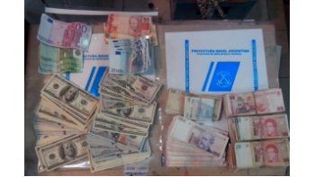 En el lugar se secuestraron dinero y papeles.