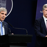 El prestigioso medio estadounidense habló del rol del equipo económico en las negociaciones con el Tesoro de ese país. El prestigioso medio estadounidense habló del rol del equipo económico en las negociaciones con el Tesoro de ese país.