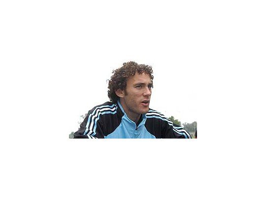 Angustia. Milito se lesionó por primera vez en 2001, jugando para Independiente.