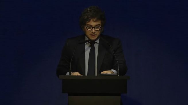 Javier Milei habla esta noche en los 100 años de la CAC.&nbsp;