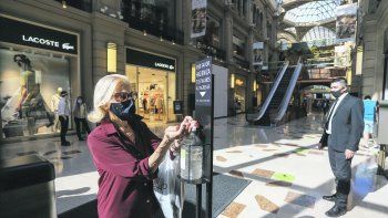 Shopping vuelven a abrir hoy, con  fuertes ofertas por Día del Padre
