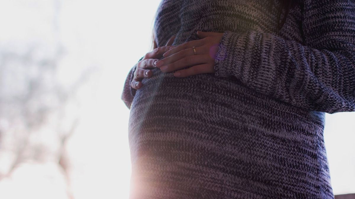 Changes in motherhood and new ways of being a father, mother and child