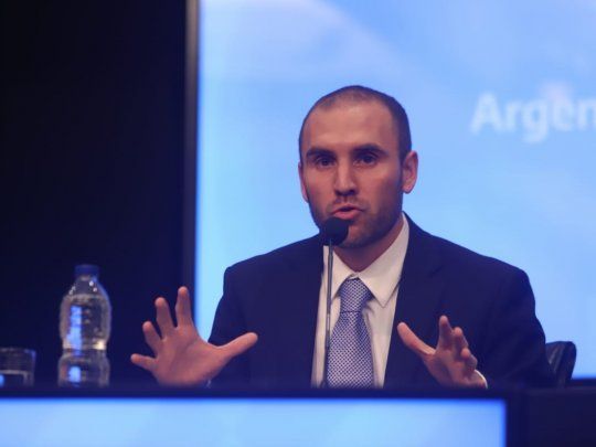 confiado. El flamante ministro de Economía, Martín Guzmán, se mostró confiado en poder revertir la grave situación económica y social heredada.
