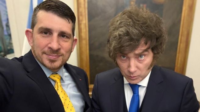 Javier Milei recibió a Mauro Berenstein en la Casa Rosada.