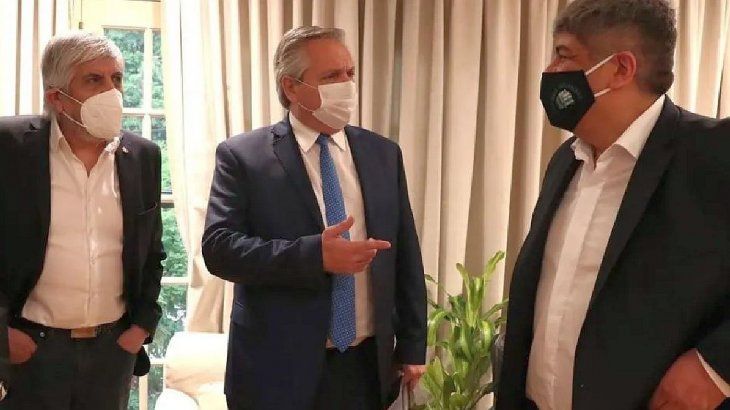 Alberto Fernández con Hugo y Pablo Mayano.