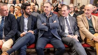 El 46% de los uruguayos desaprueba el rol de la oposición, que no logra capitalizar así la mala imagen del oficialismo. El 46% de los uruguayos desaprueba el rol de la oposición, que no logra capitalizar así la mala imagen del oficialismo.