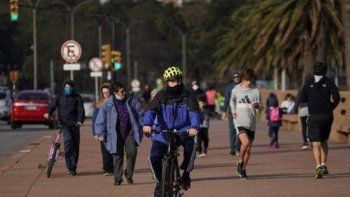 El aumento de casos de coronavirus en Uruguay es consecuencia de varios brotes en cl&iacute;nicas de Montevideo.