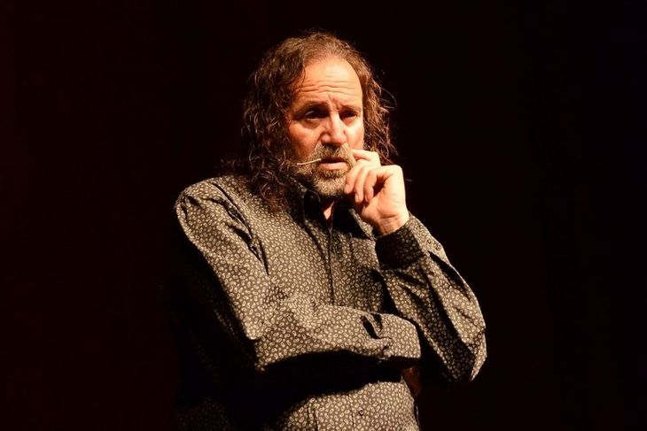 They extended the accusation to the humorist “Cacho” Garay and ordered him to be placed under house arrest