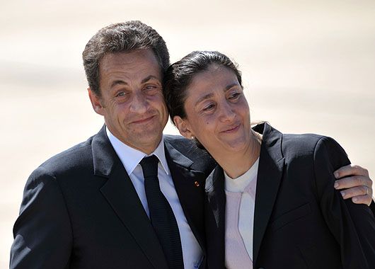 Betancourt al ser recibida por Sarkozy: Le debo la vida a Francia (foto 6)