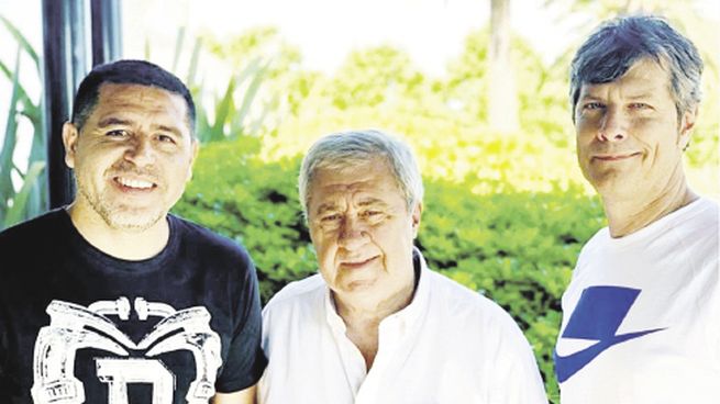 binomio oficialista. A diferencia de 2019, cuando Ameal la encabezó, esta vez será Riquelme candidato a presidente y el actual titular, su vice.