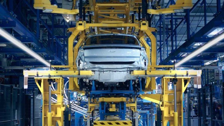 El viraje hacia los SUV implicó despedidas resonantes como las de Focus (imagen), Fiesta, Mondeo y Ka, modelos que durante años fueron pilares de la marca en distintos segmentos.