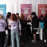 Más de 6.400 estudiantes de 79 escuelas secundarias participan de la décima edición de #YoQuieroEstudiar, las jornadas gratuitas de orientación vocacional de la UBA. Más de 6.400 estudiantes de 79 escuelas secundarias participan de la décima edición de #YoQuieroEstudiar, las jornadas gratuitas de orientación vocacional de la UBA.