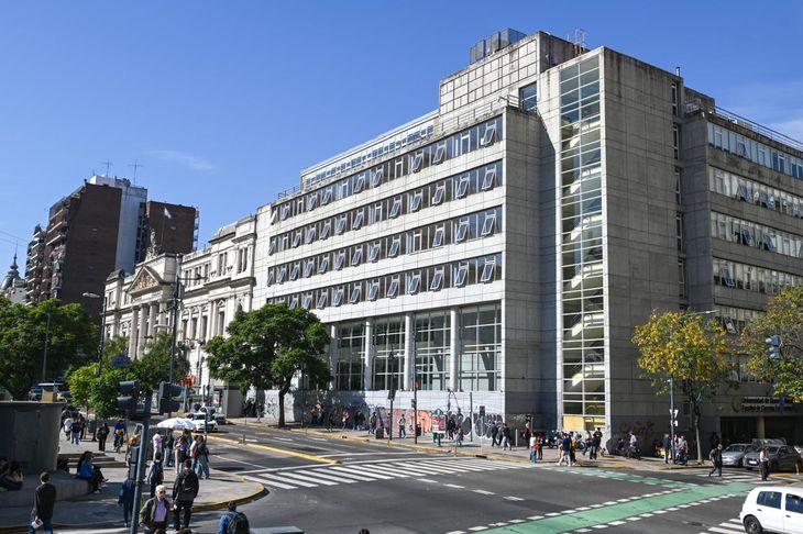 Universidad de Buenos Aires (UBA). 