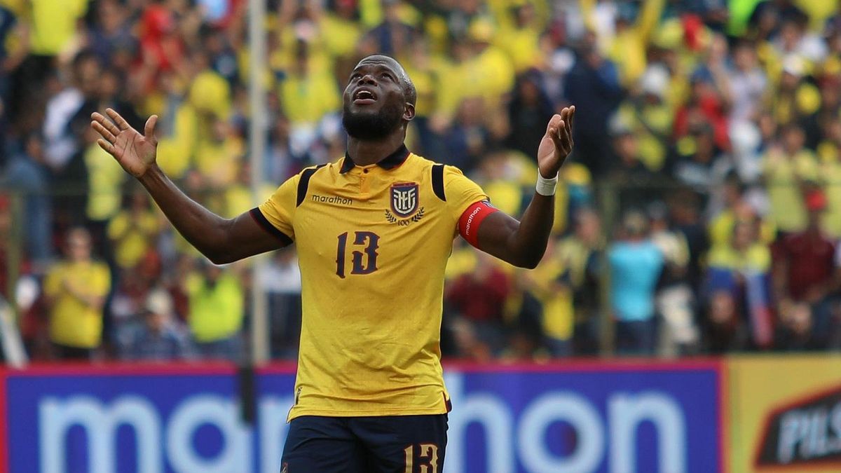 Valencia puts Ecuador closer to the World Cup