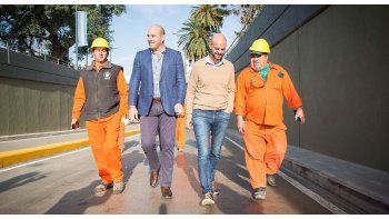 El ministro de Transporte, Guillermo Dietrichm, junto al intendente Martiano Molina.