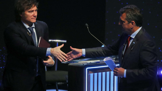 Sergio Massa y Javier Milei se disputan las elecciones presidenciales en Argentina.