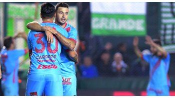 Arsenal festejó por primera vez en la Superliga.