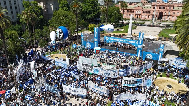 Columnas sindicales y organizaciones sociales marcharán hacia Plaza de Mayo desde el mediodía en el marco del Día del Trabajador.