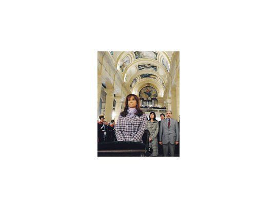 Cristina de Kirchner y su gabinete escucharon una crítica homilía de Luis Villalba, vicepresidente del Episcopado y arzobispo de Tucumán.