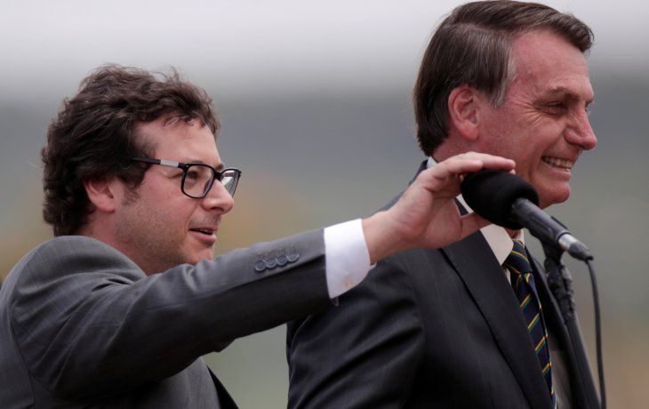 Cadena. Fábio Wajngarten, el secretario de Comunicaciones de Brasil, contrajo el coronavirus. Por esa razón, Jair Bolsonaro se sometió a un estudio. Aunque estuvo con el paciente esta semana en Florida, Donald Trump no ve necesidad de hacerse análisis.