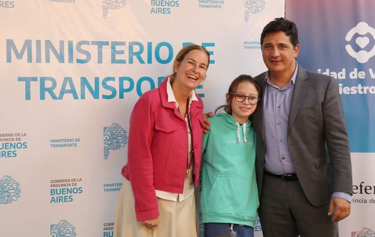 Las empresas de transporte deberán exhibir en sus unidades pictogramas que garanticen la accesibilidad. Las empresas de transporte deberán exhibir en sus unidades pictogramas que garanticen la accesibilidad.