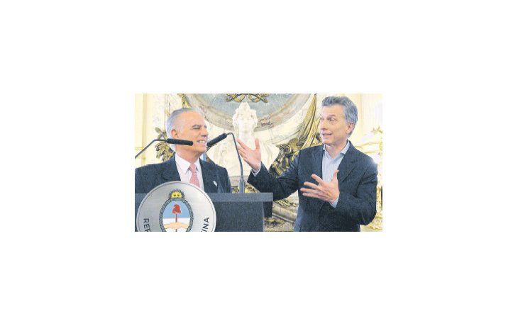 GESTO. Macri, en la presentación de Alejandro Bulgheroni.