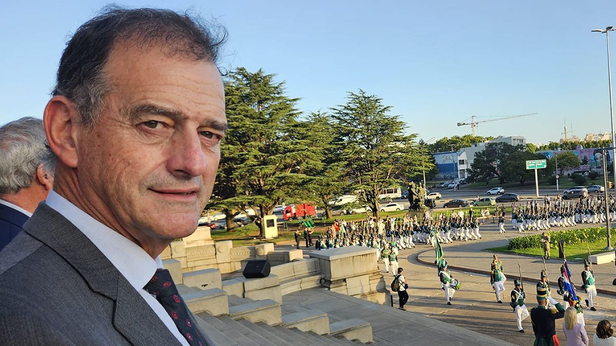 Guido Manini Ríos said that the State is sometimes the worst usurer, which is why he will maintain his plebiscite