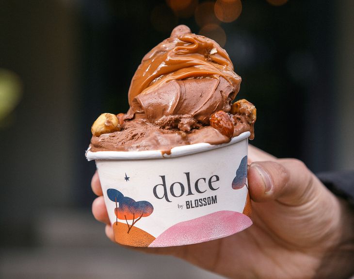 Hazelnut ice cream, made with a homemade cream based on toasted hazelnuts. Hazelnut ice cream, made with a homemade cream based on toasted hazelnuts.