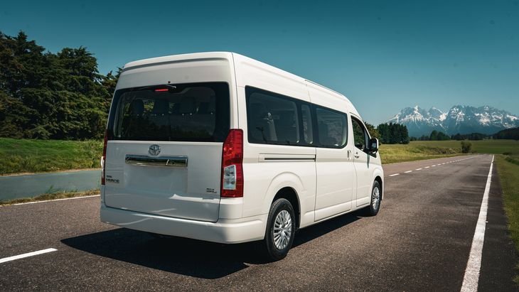 Hiace is distinguished by its versatility, comfort and security. Hiace is distinguished by its versatility, comfort and security.