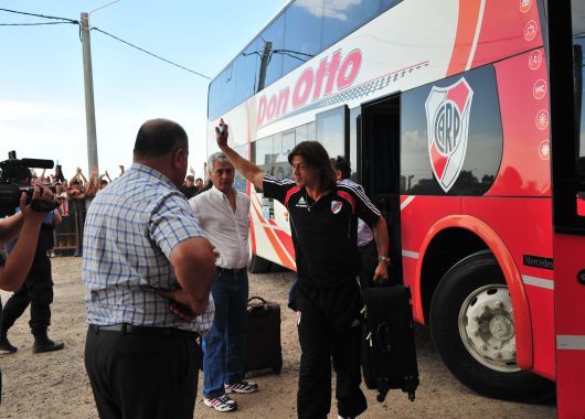 Locales. El plantel de Núñez se sintió como en casa en su llegada a Chubut.