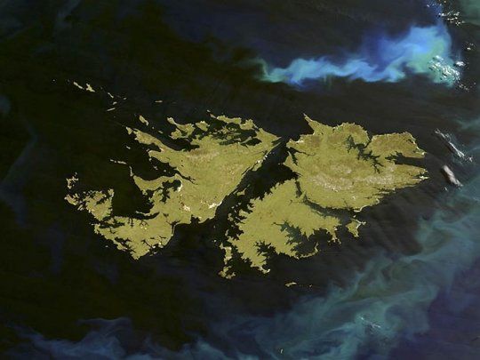 El entendimiento, sumado a otras cuestiones, configura un escenario potencialmente favorable para el reclamo argentino sobre el archipiélago.
